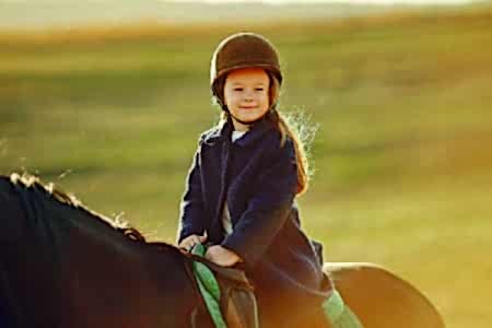 Çocukların Keşfetmesi İçin Büyülü Bir Deneyim: Ata Binmek